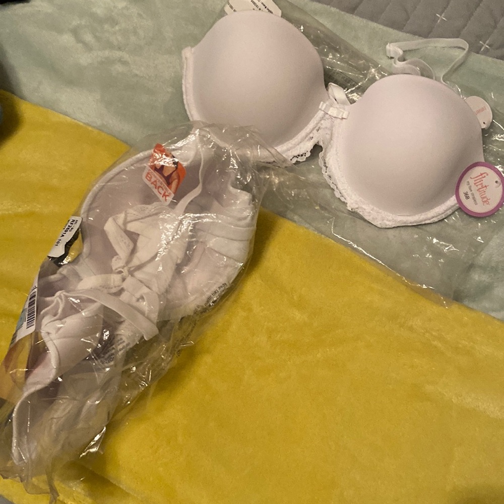 2x NWT convertible strap and strapless white bras 36b